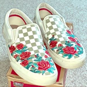 VANS Slip On Rose Embroidery GORGEOUS!